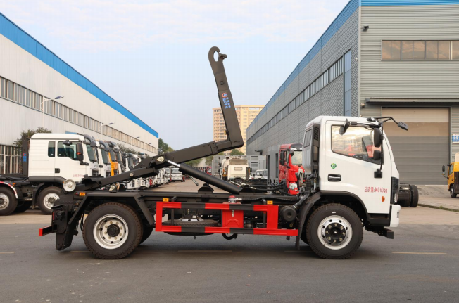 (12方)東風(fēng)D9勾臂垃圾車(chē)