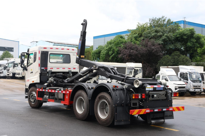 (20方)重汽后雙橋勾臂垃圾車